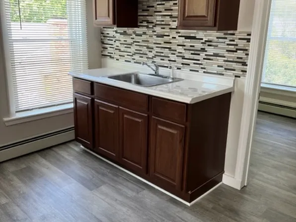 22 Eastman St, Warwick, RI