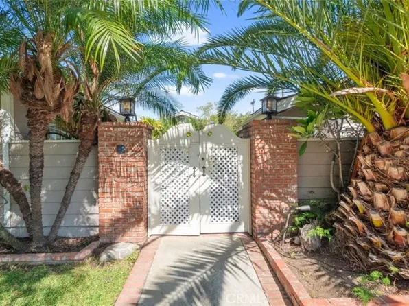 3071 Mainway Dr, Los Alamitos, CA 90720