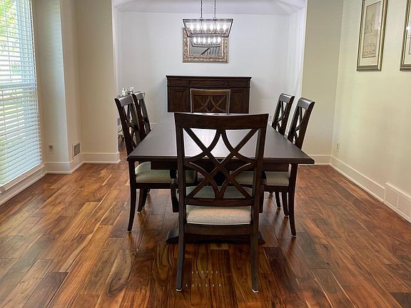 4th image of 11911 Overbrook Rd