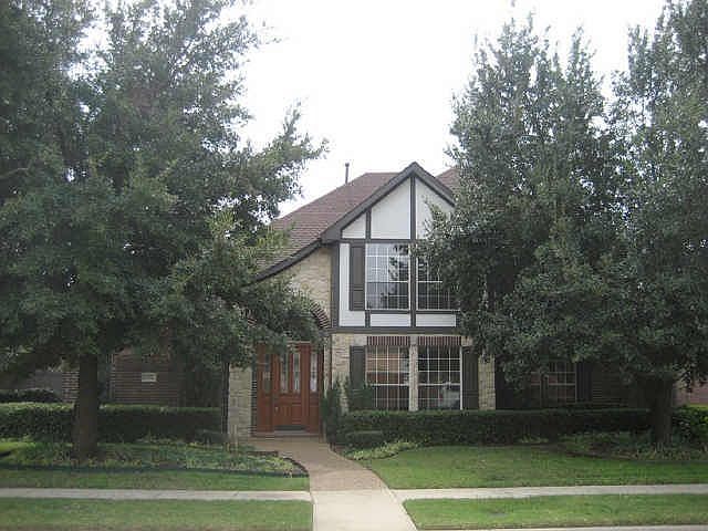 2nd image of 614 Pine Valley