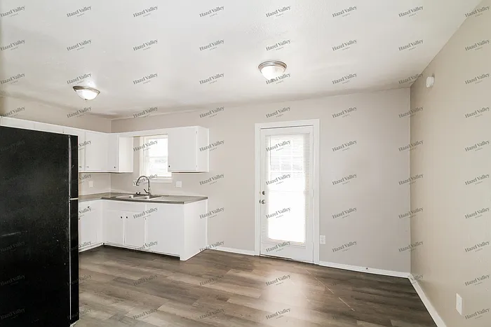 613 N Ramblin Oaks Dr — Photo 5