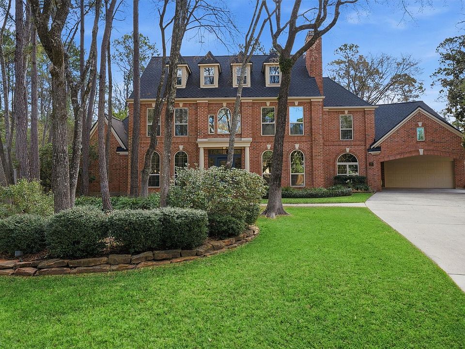 1st image of 46 Eagle Ter