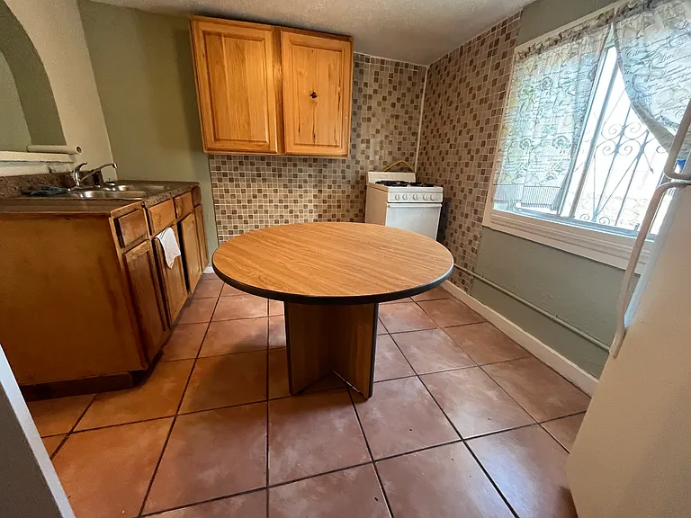 708 W Missouri Ave #B — Photo 12