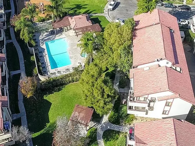 18008 Saratoga Way — Photo 18