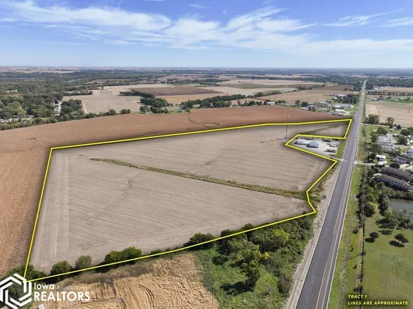 5599 Washington St, Waterloo, IA 50702