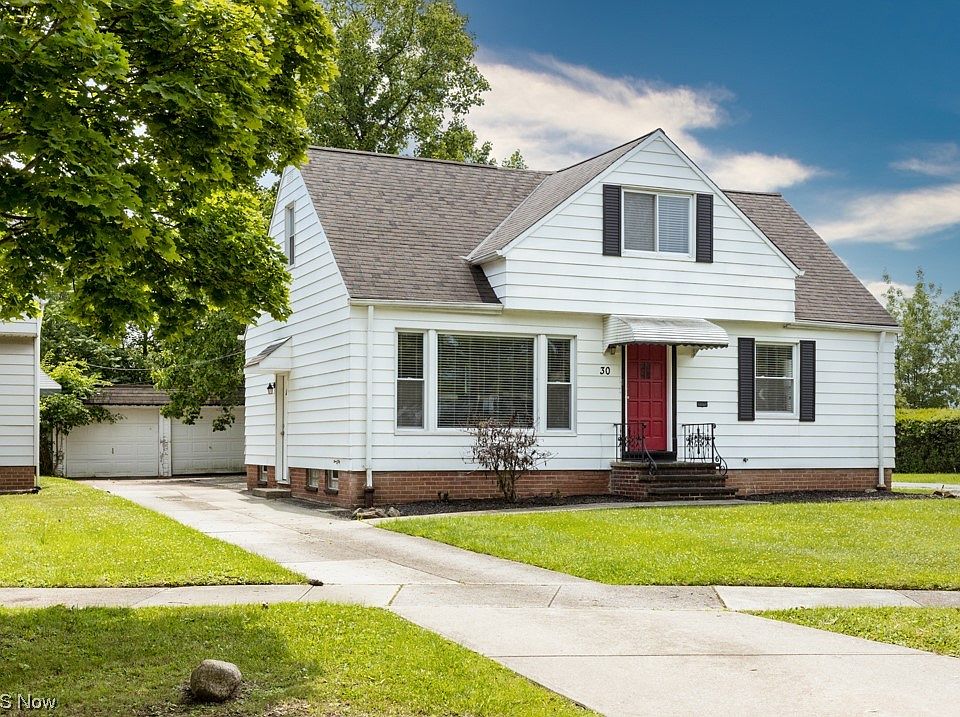 1st image of 30 Flora Dr