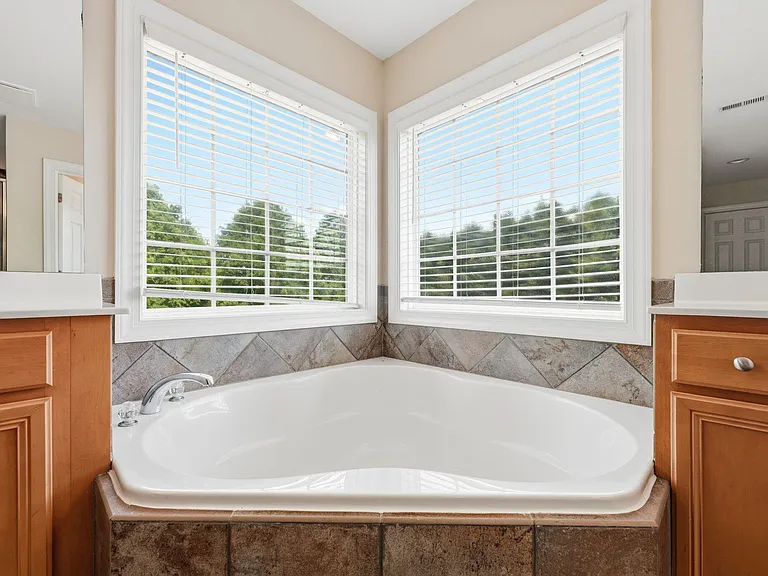 5816 Acorn Knoll Pl — Photo 18