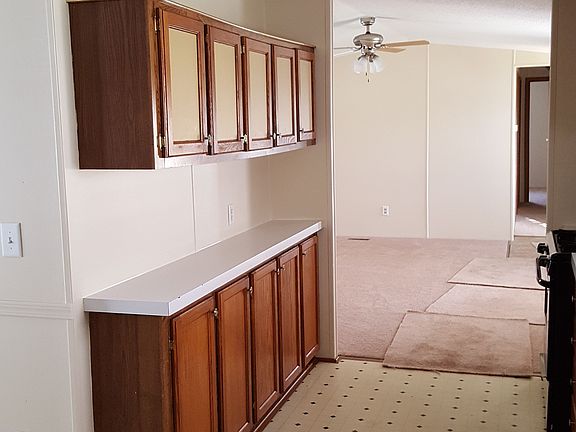 2nd image of 85 Lakeland Dr