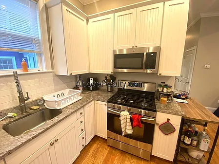 5 bed, 2.0 bath, $8,500 — Photo 2