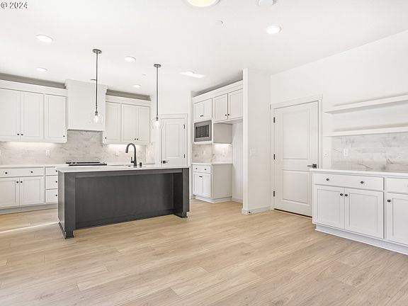 5th image of 1807 W Kestrel Ct