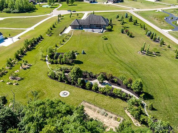 3rd image of 8043 Carter Dr