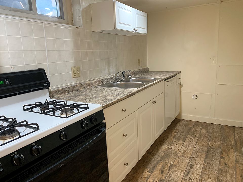 1st image of 18 S Bassett St #9151813