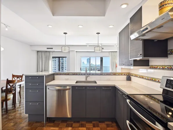 1235 Yale Pl APT 1108, Minneapolis, MN 55403