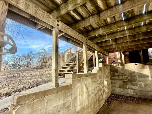 omaha-nebraska-442098574 picture