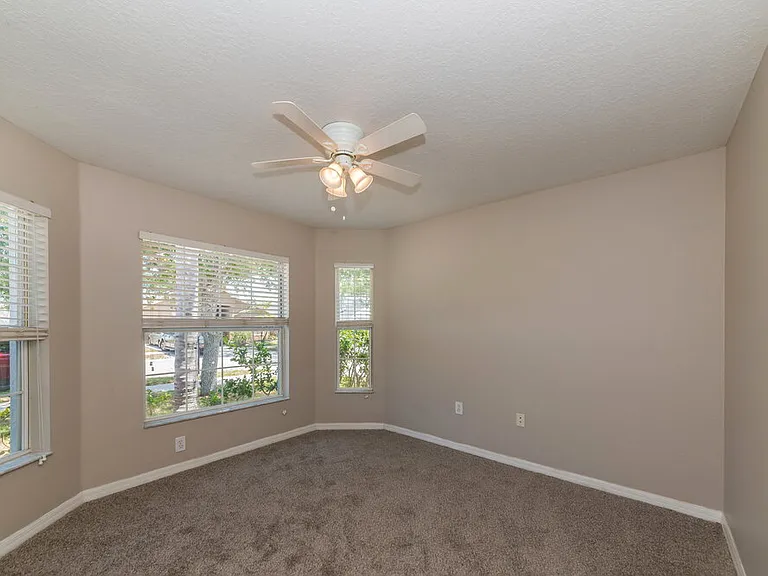1609 Carson White Ln — Photo 11