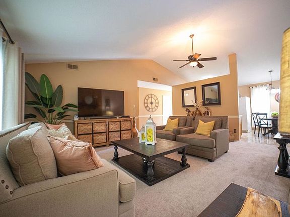 4th image of 5724 Jardin Pl