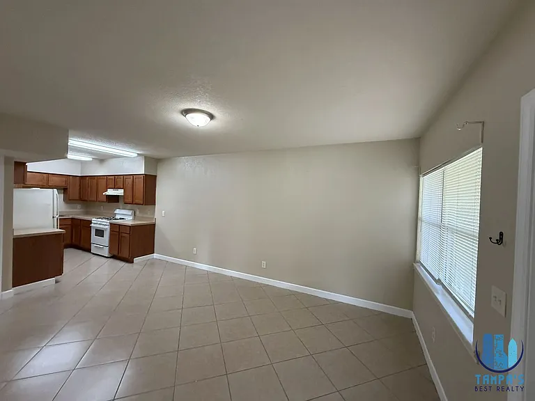 1355 Drew St — Photo 3