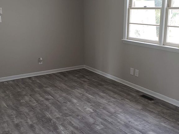 5th image of 1028 Kingsley Rd