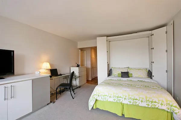 Sold by Corcoran | media 20