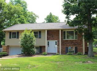 4 Hardwick St, Fredericksburg, VA 22405
