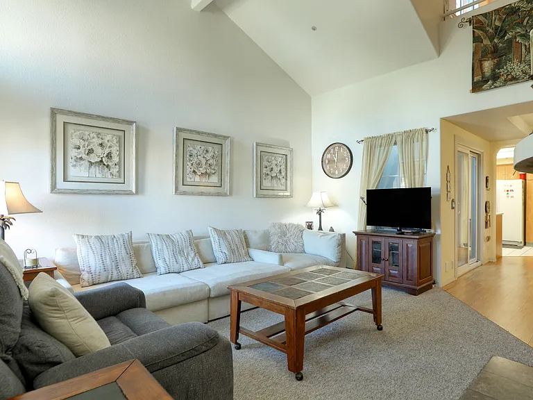 160 Ocean View Ave — Photo 6