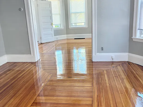 67 Pine St #1, Swampscott, MA 01907