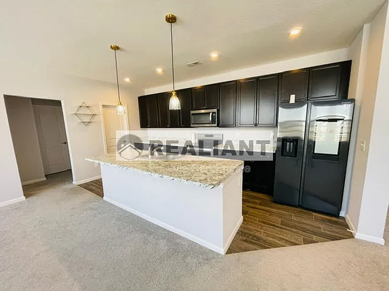 1373 Rubyhill Ln — Photo 10