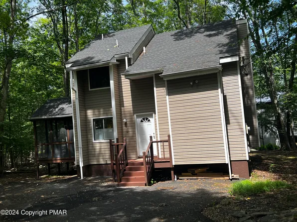 161 Saint Andrews Dr, Bushkill, PA 18324
