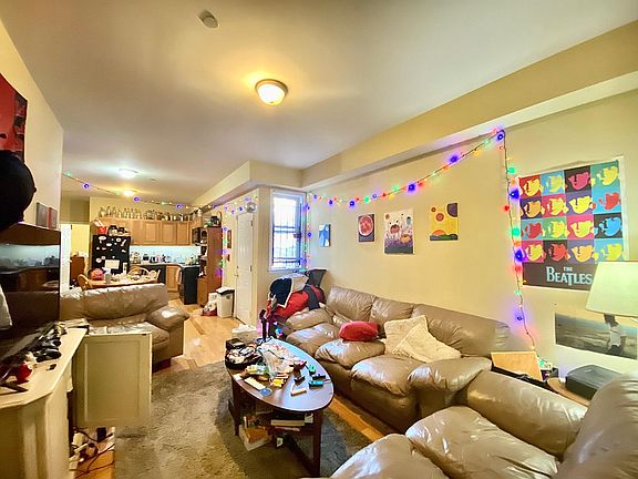 4th image of 2050 N Carlisle St #A