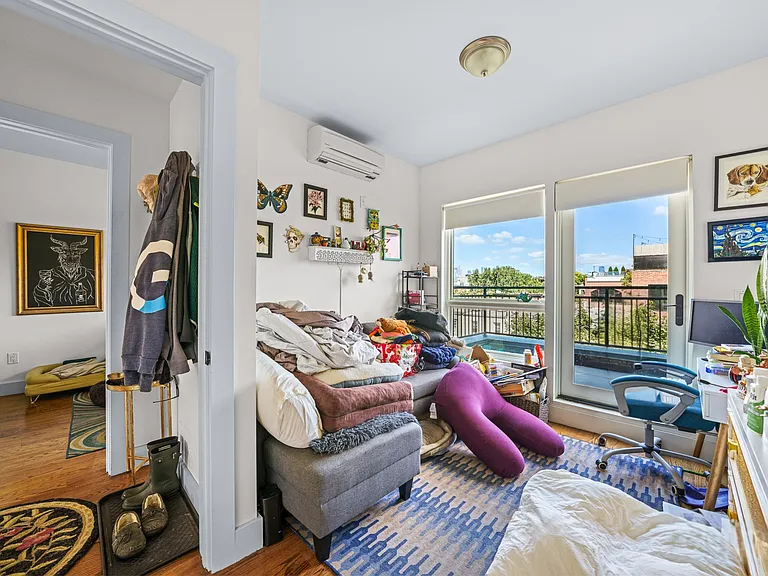 151 W 9th St #4 — Photo 7