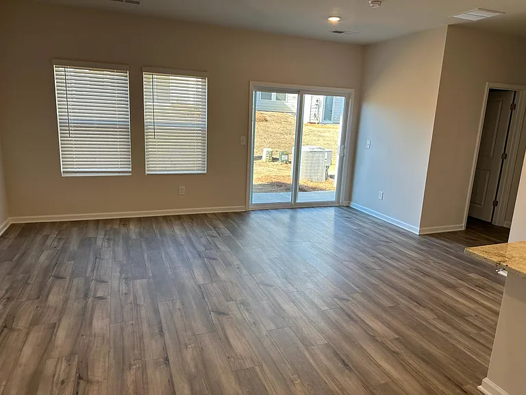 5270 Brailey Cir — Photo 14