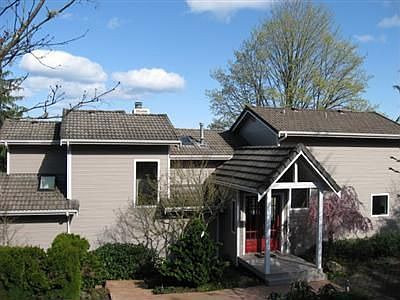 1st image of 411 W Bay Dr NW