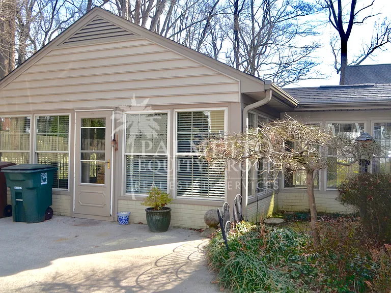 102 Forestdale Dr — Photo 12
