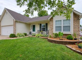 516 Brookneal Dr, Saint Charles, MO