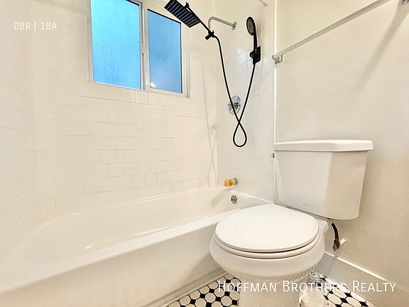 3rd image of 859 S New Hampshire Ave APT 103