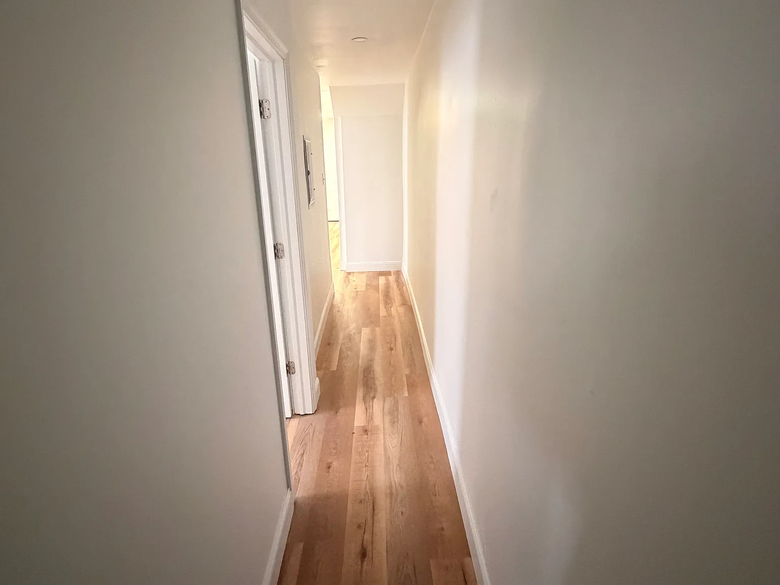 5435 Addison St — Photo 3