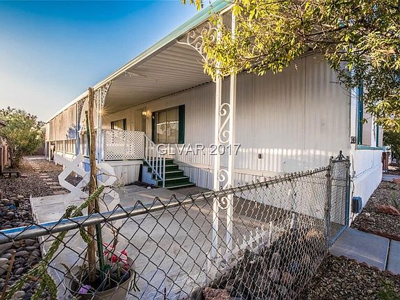 3rd image of 3509 Death Valley Dr
