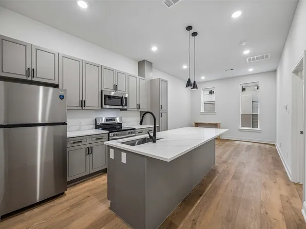 2010 Commerce St, Dallas, TX