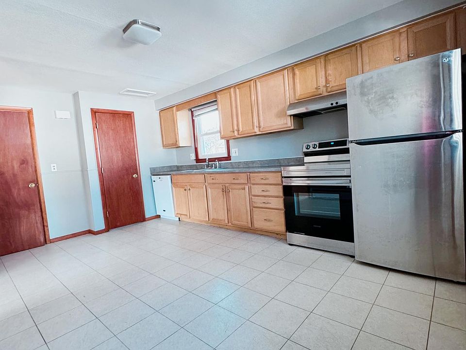 304 Kennard Rd A, Manchester, NH 03104 Zillow