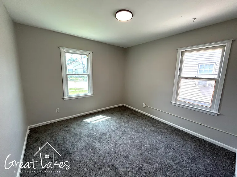 24600 Wilmot Ave — Photo 11