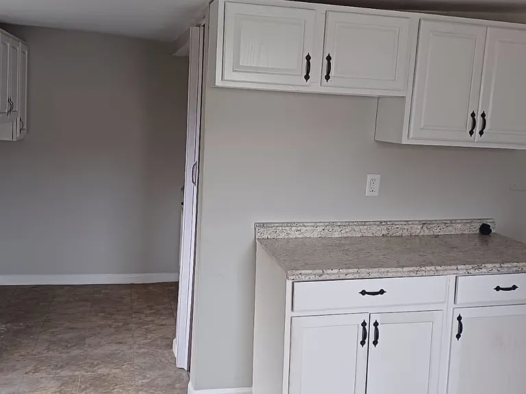 215 Virginia Ave #7 — Photo 2