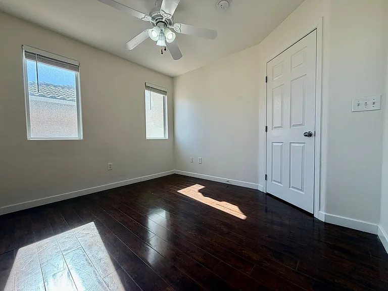 10433 Concetta Ave — Photo 16