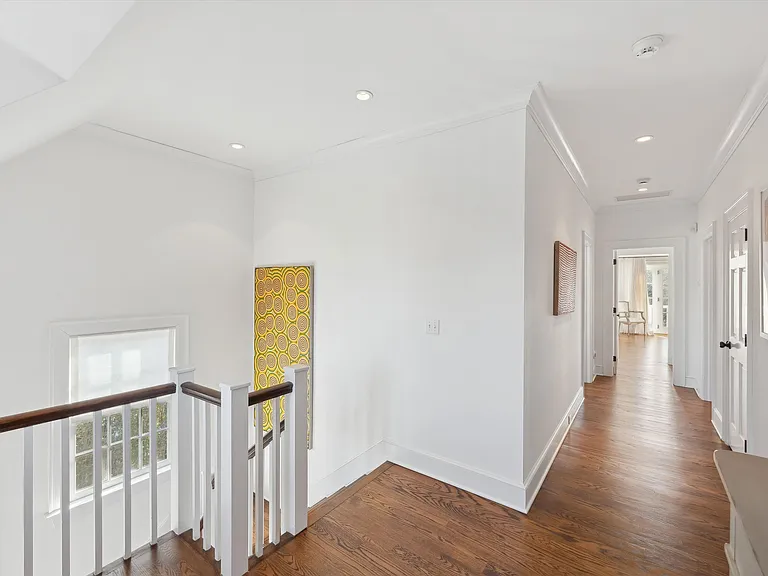 34 Post Ln — Photo 16