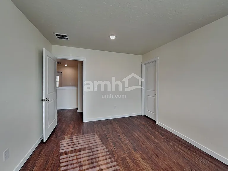 9507 W Shumard St — Photo 14