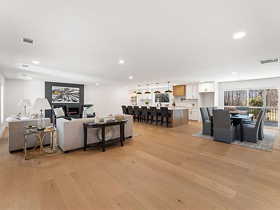 3rd image of 1015 Wiley Bridge Rd