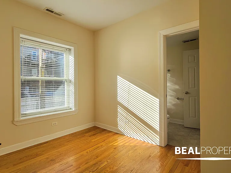 3244-54 N Clifton Ave — Photo 32
