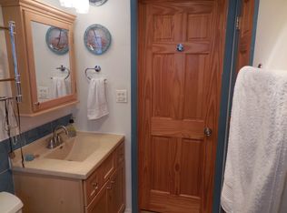 49 S Lodge Ln, Lombard, IL 60148