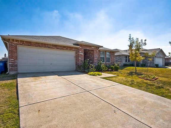 2nd image of 2629 Mariners Dr