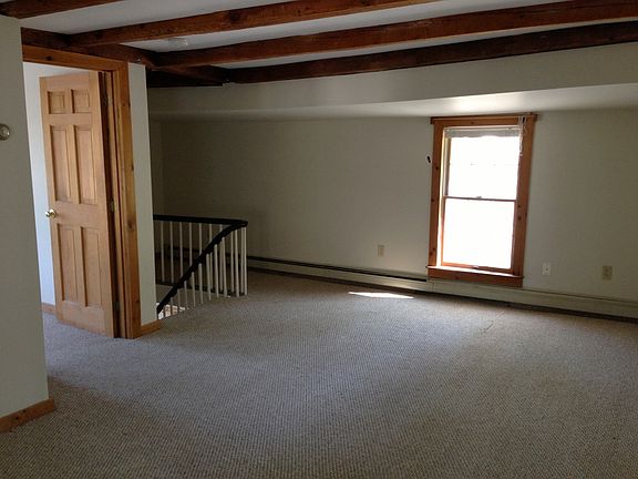 5th image of 49 Portsmouth Ave #2