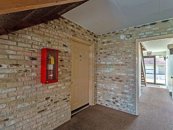 5th image of 7345 Tiffany Dr APT 1E